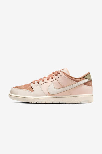 Zapatilla NIKE SB DUNK LOW TROCADERO GARDENS-AMBER BROWN